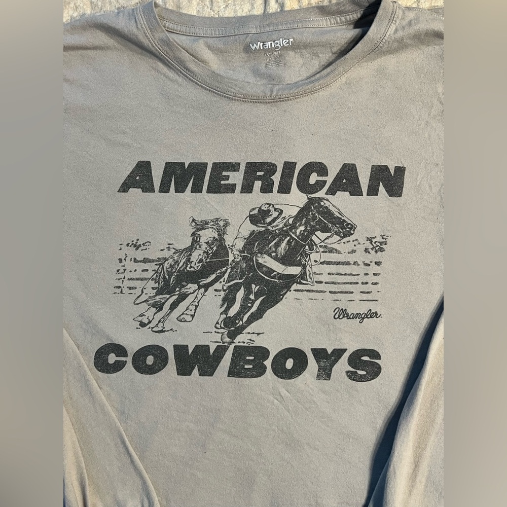 Wrangler Gray Crew Neck Shirt - Picture 3 of 3